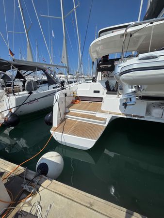 Lagoon 42 | Mario Bros