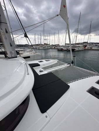 Lagoon 43 | Bunga Bunga