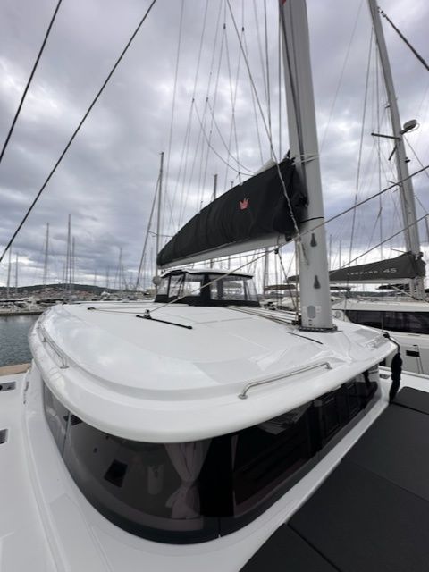 Lagoon 43 | Bunga Bunga