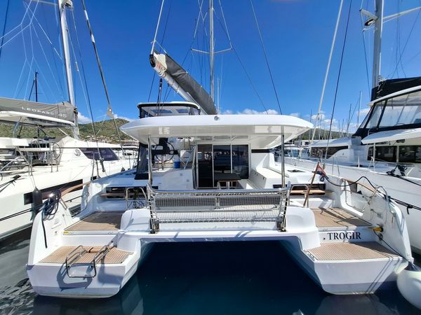 Lagoon 43 | Bunga Bunga