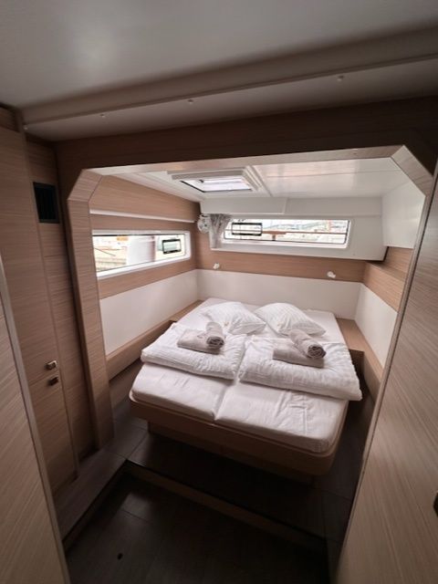 Lagoon 43 | Bunga Bunga