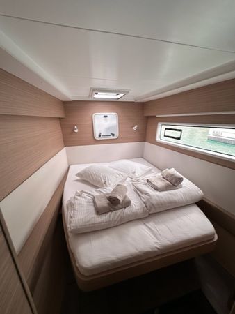 Lagoon 43 | Bunga Bunga