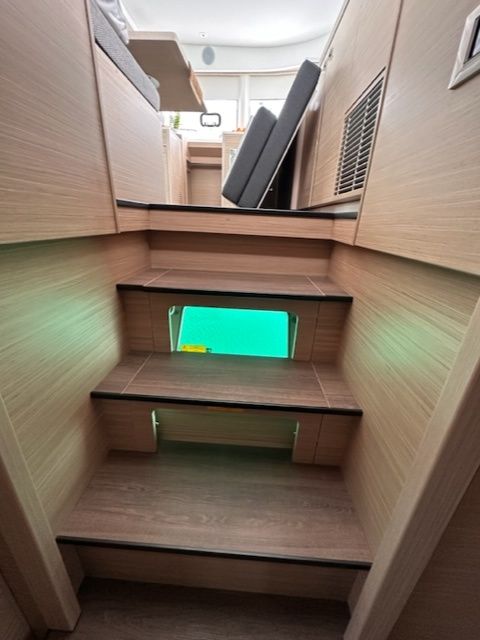 Lagoon 43 | Bunga Bunga