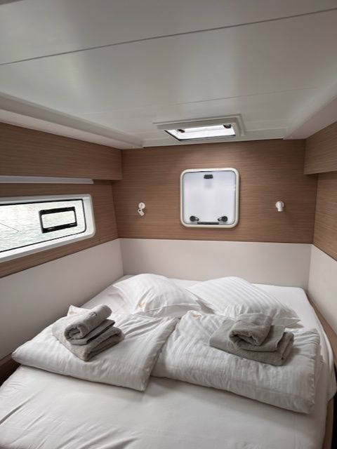 Lagoon 43 | Bunga Bunga