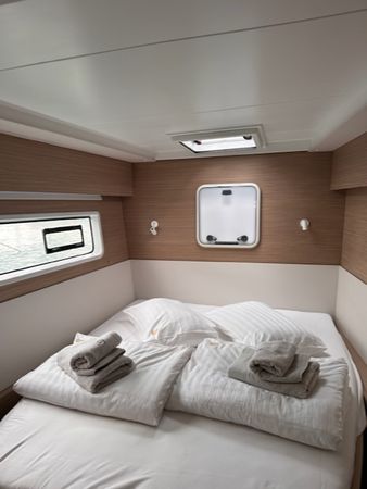 Lagoon 43 | Bunga Bunga