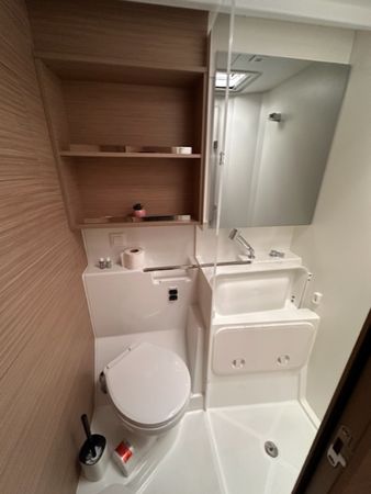 Lagoon 43 | Bunga Bunga