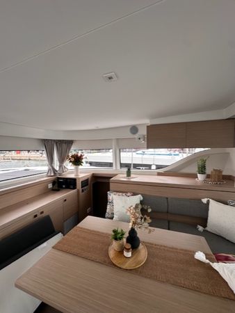 Lagoon 43 | Bunga Bunga