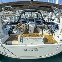 Dufour 41 | Nine to Five