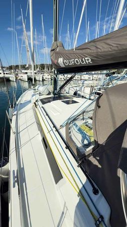 Dufour 41 | Nine to Five