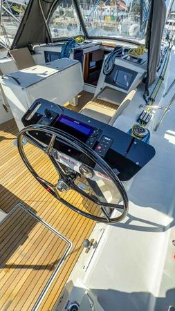 Dufour 41 | Nine to Five