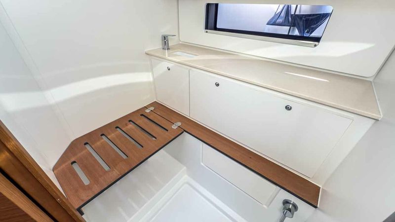 Dufour 41 | Nine to Five