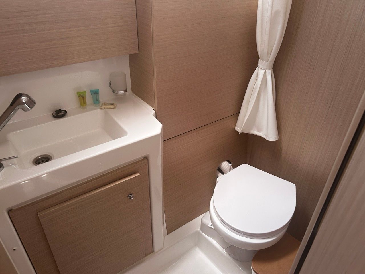 Beneteau Oceanis 37.1 | Piperi