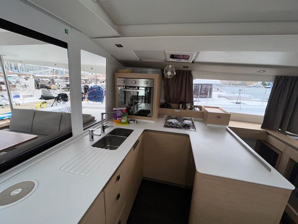 Fountaine Pajot Astrea 42 | Mae Fee