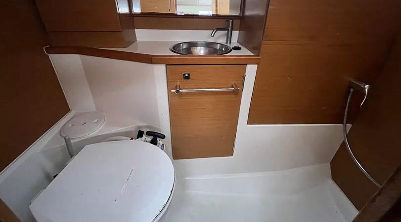 Jeanneau Sun Odyssey 379 | Grenat