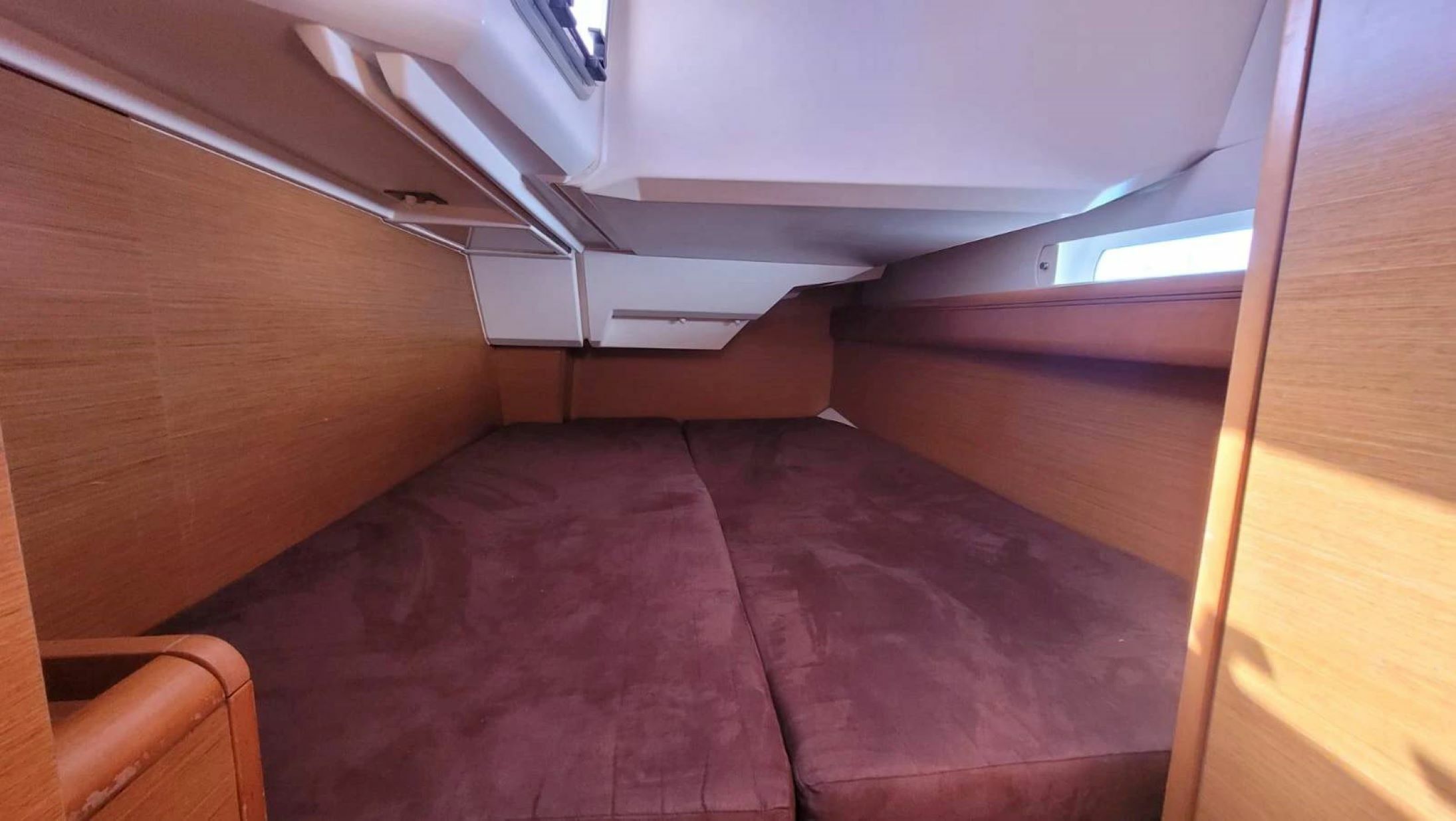 Jeanneau Sun Odyssey 379 | Grenat