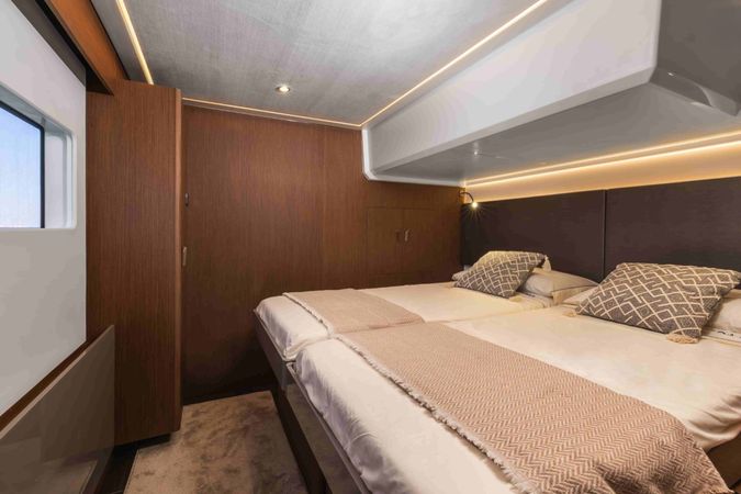 Jeanneau Prestige 48 | Wakawaka