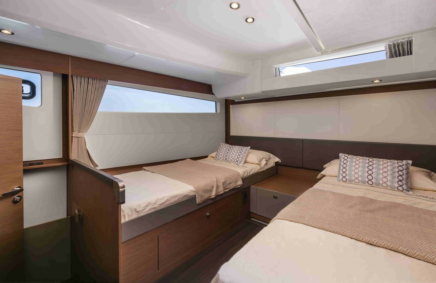 Jeanneau Prestige 48 | Wakawaka