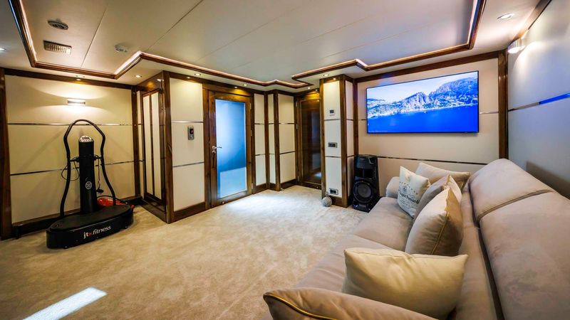 Custom Built 111 | Apna