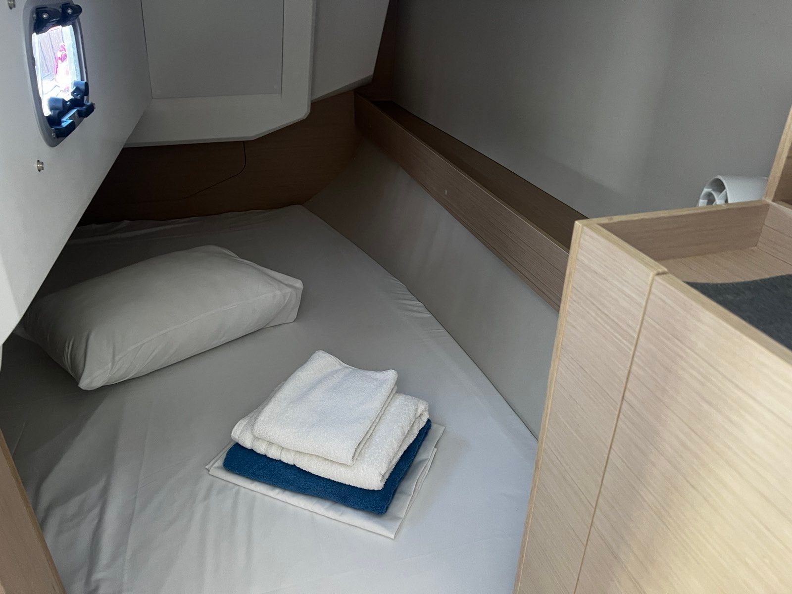 Beneteau Oceanis 30.1 | Agavi