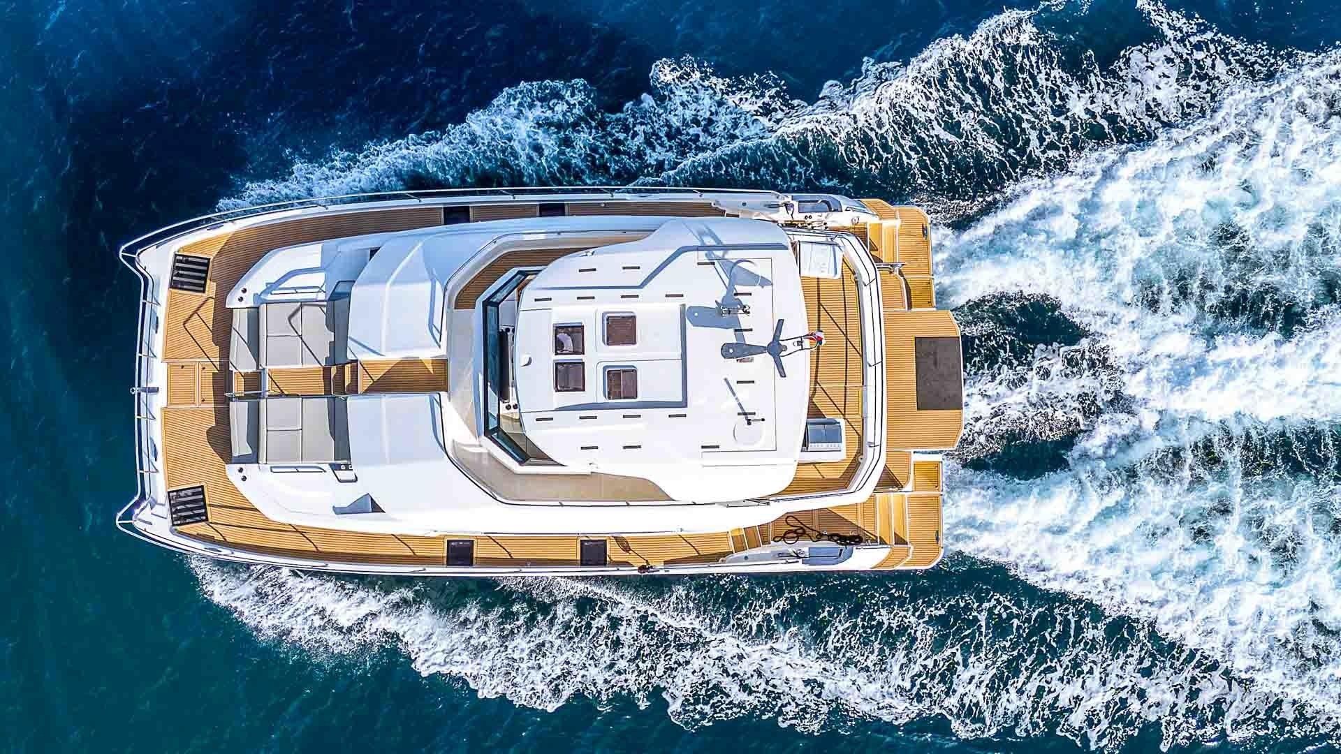 Aquila 54 | By My Side