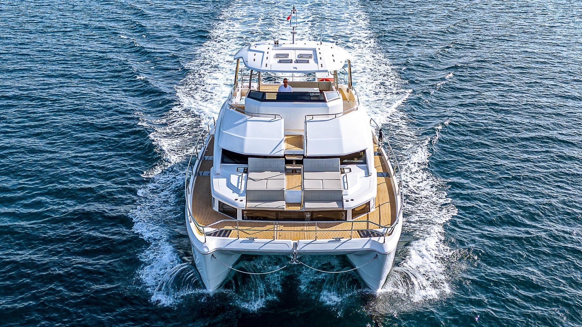 Aquila 54 | By My Side