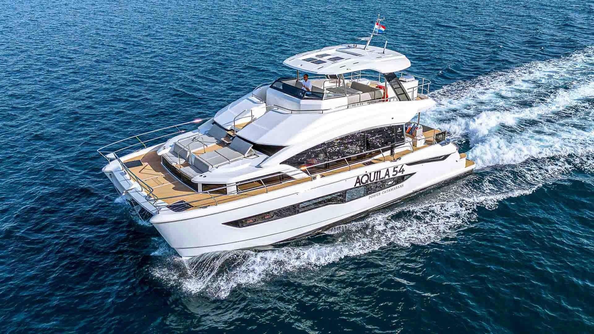 Aquila 54 | By My Side