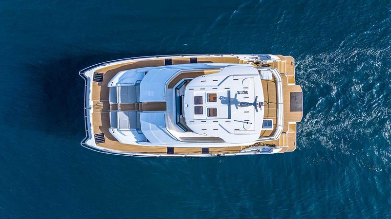 Aquila 54 | By My Side