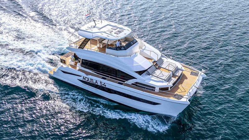 Aquila 54 | By My Side