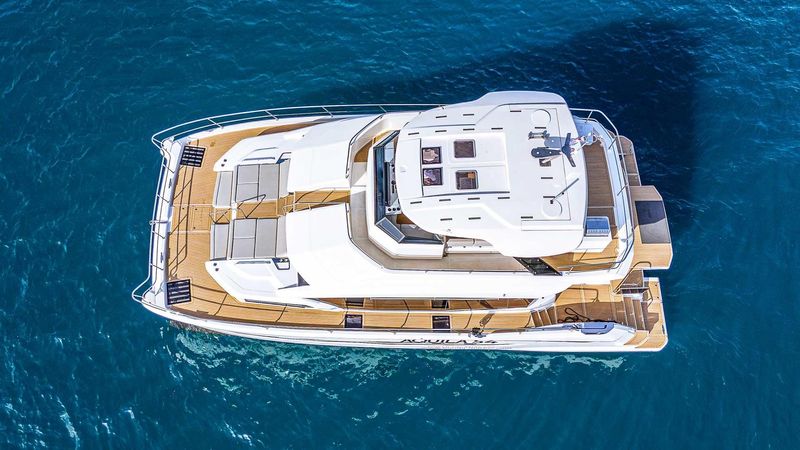 Aquila 54 | By My Side