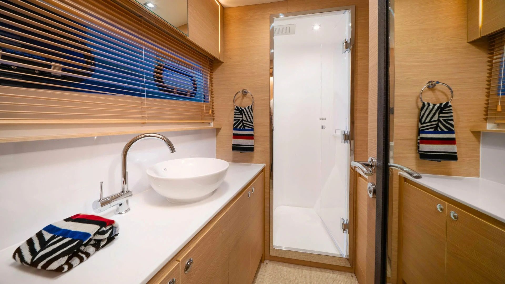 Aquila 54 | By My Side