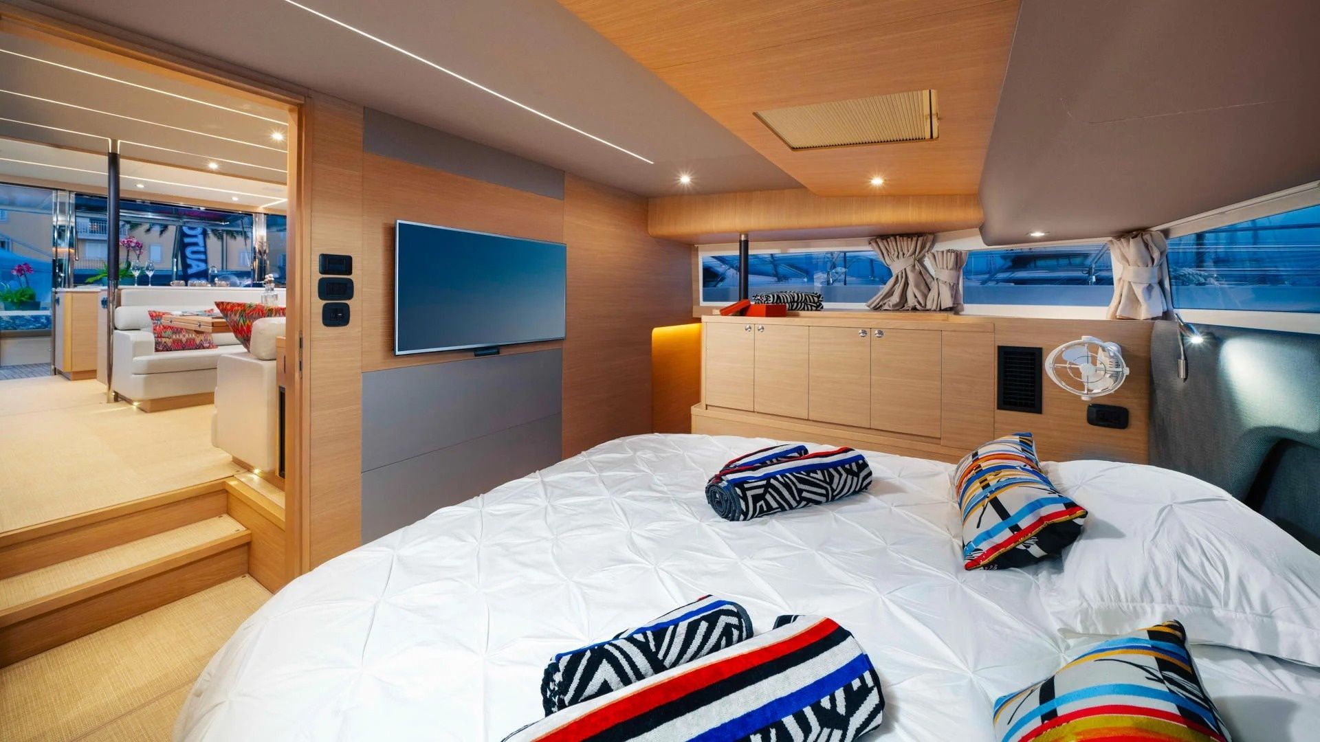 Aquila 54 | By My Side