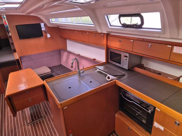 Bavaria Cruiser 37 | Seenixe