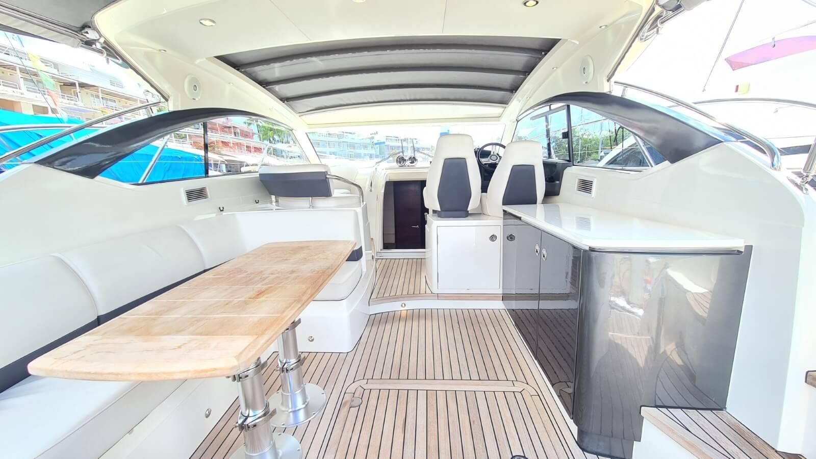 Princess V39 | Sundance