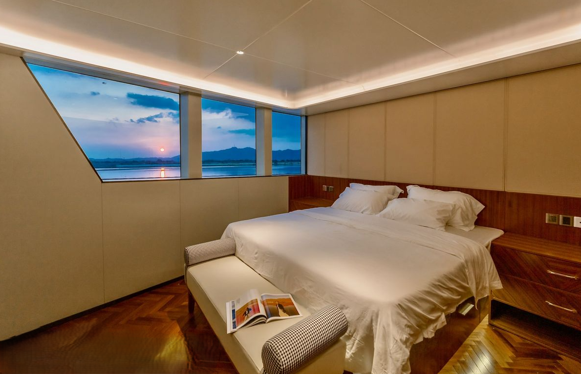 Custom Built 183 | White Pearl