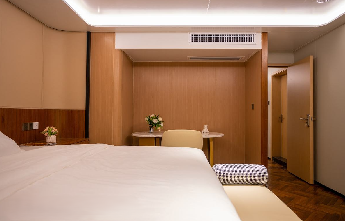 Custom Built 183 | White Pearl