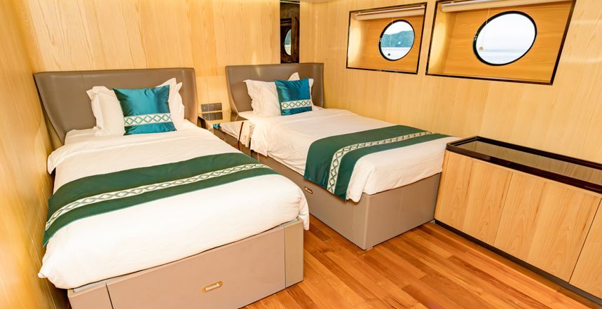 Custom Built 153 | Black Pearl