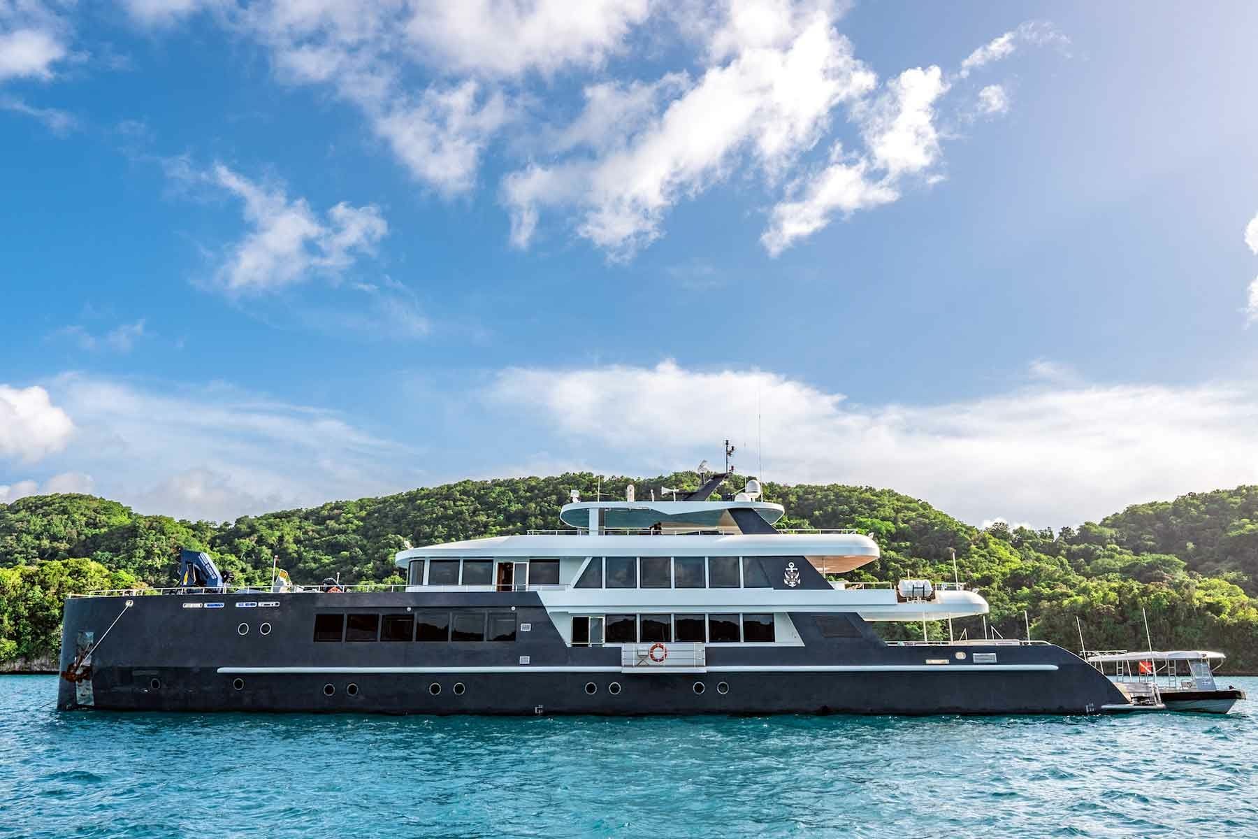 Custom Built 153 | Black Pearl