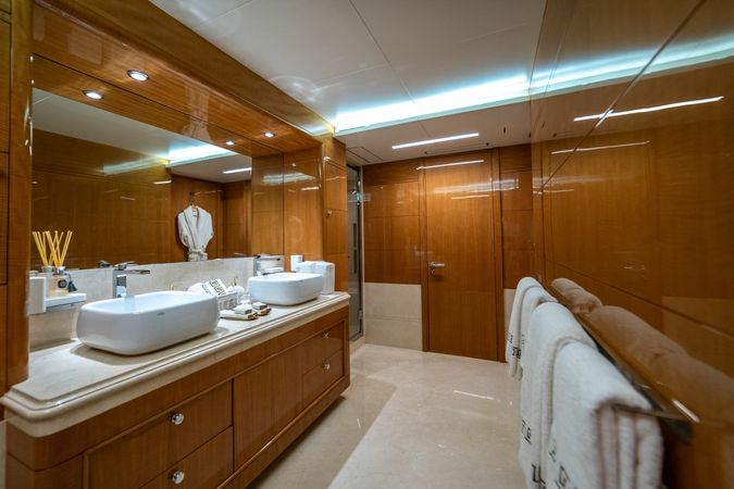 Benetti Classic | Asia Poseidon