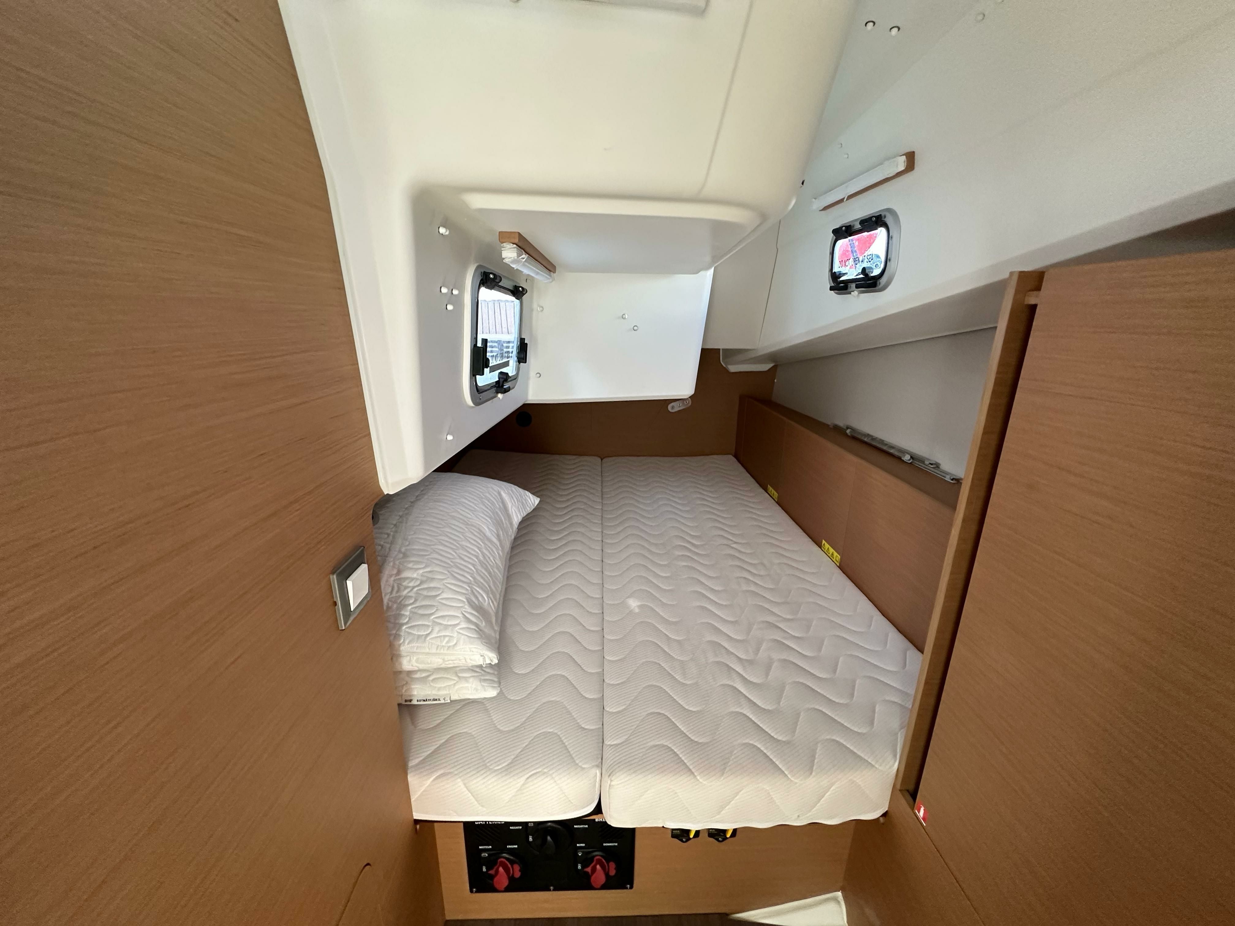Jeanneau Sun Odyssey 380 | SSY-03
