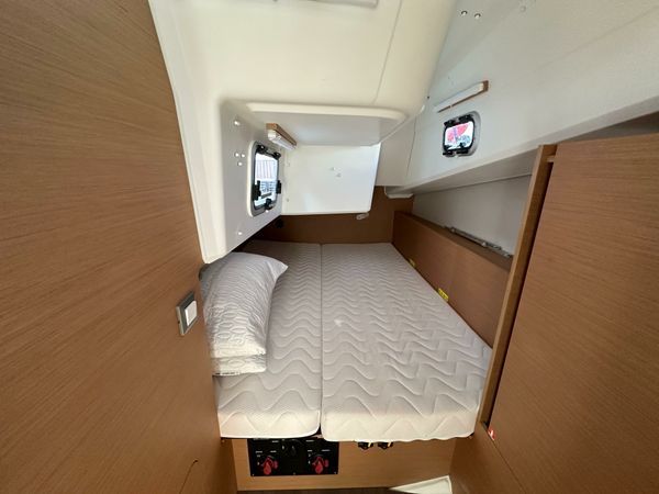 Jeanneau Sun Odyssey 380 | SSY-03