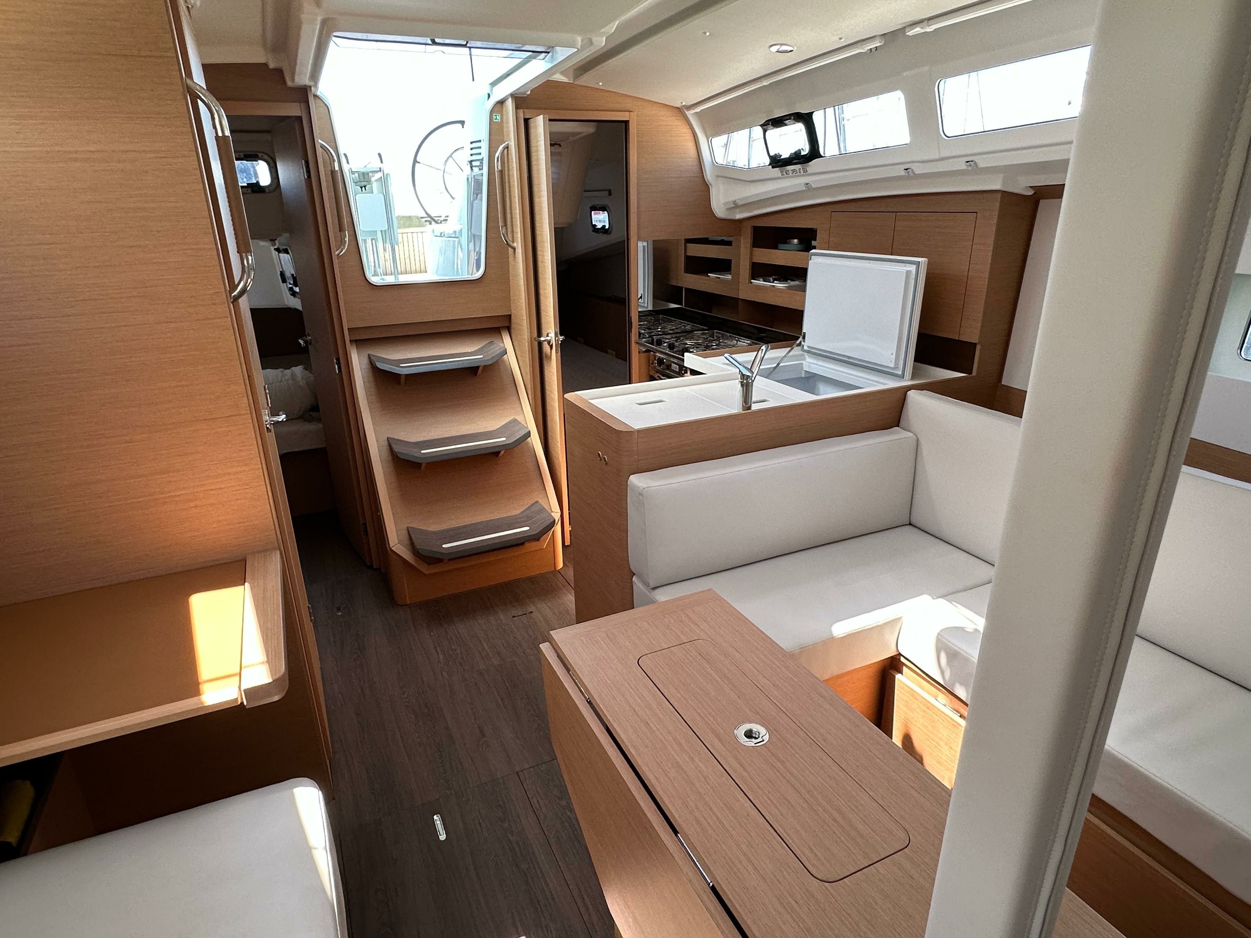 Jeanneau Sun Odyssey 380 | SSY-03