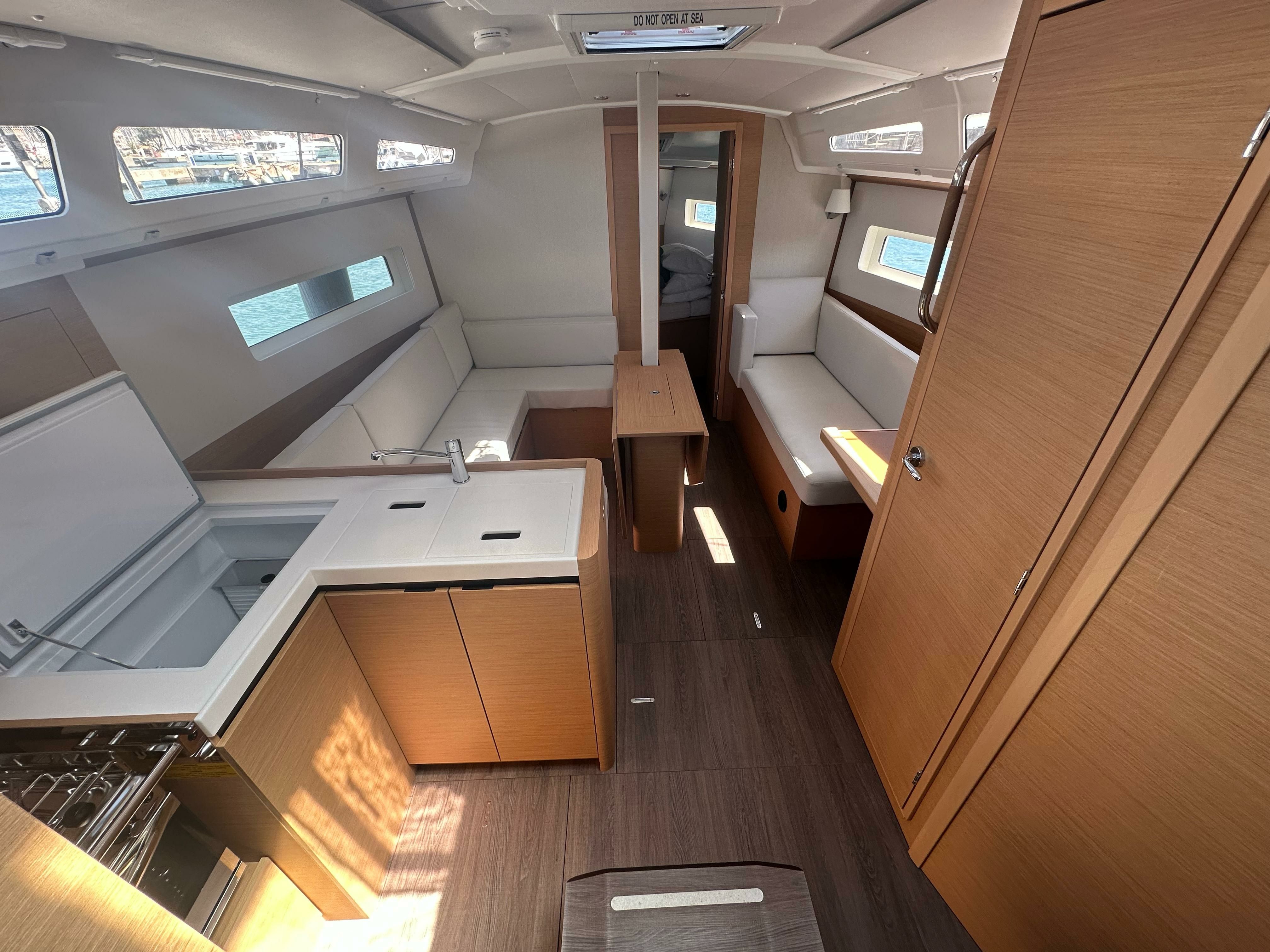 Jeanneau Sun Odyssey 380 | SSY-03