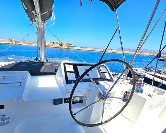 Lagoon 450 F | EmoSEAon