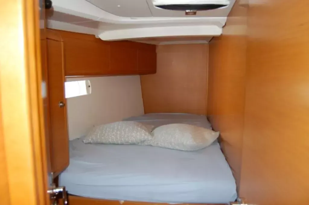 Jeanneau Sun Odyssey 519 | Champagne