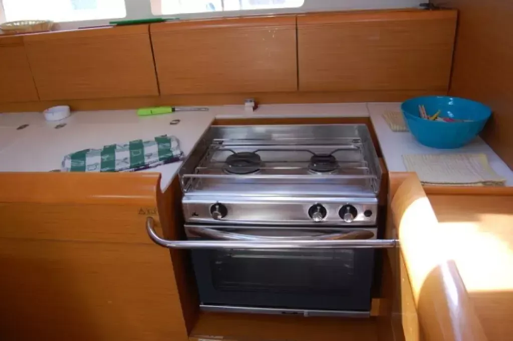 Jeanneau Sun Odyssey 519 | Champagne