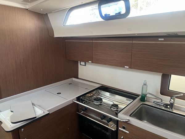 Beneteau Oceanis 51.1 | Moscatel
