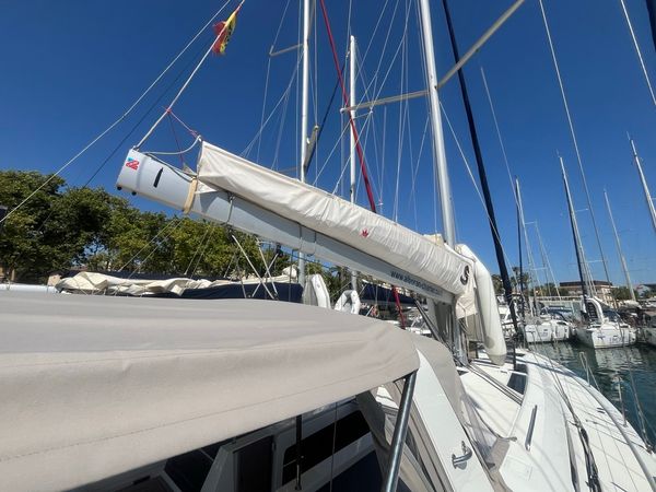 Beneteau Oceanis 51.1 | Moscatel