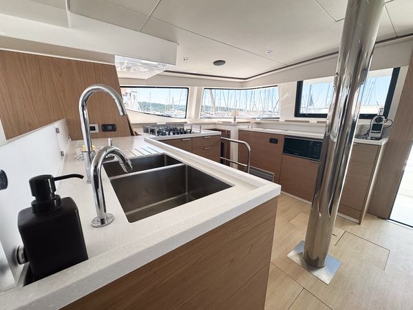 Bali 4.6 | Grand Azure