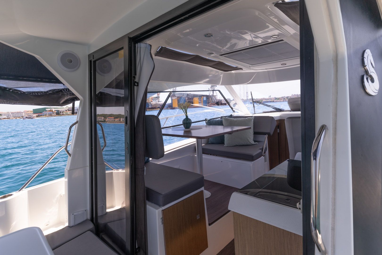 Beneteau Antares 9 | Antonia