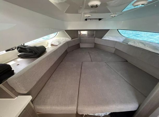 Beneteau Flyer 9 Sundeck | Tuco